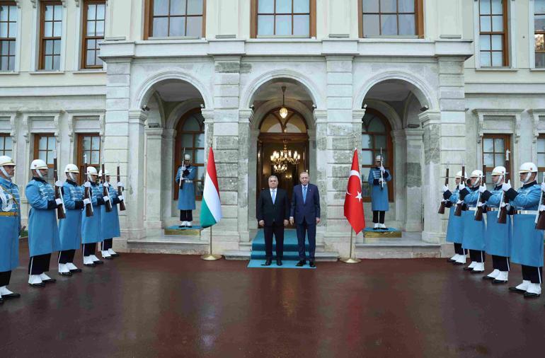  Cumhurbaşkanı Erdoğan, resmi tören ile karşıladı