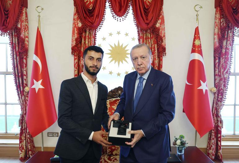 Cumhurbaşkanı Erdoğan, Filistinli yönetmen Basel Adrayı kabul etti