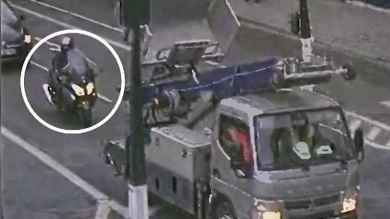 Louvre soygunundan yeni görüntüler: Müzeye gidiş anları ortaya çıktı