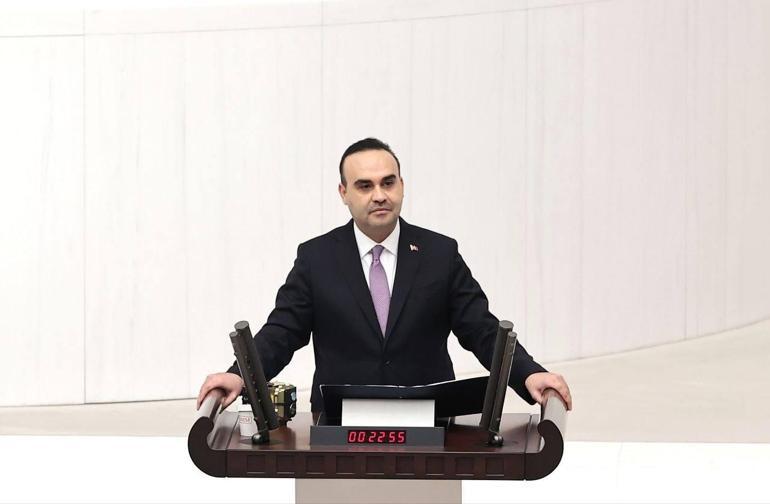 Bakan Kacır, TBMMde milli hedef algılayıcı Mihali ilk kez gösterdi