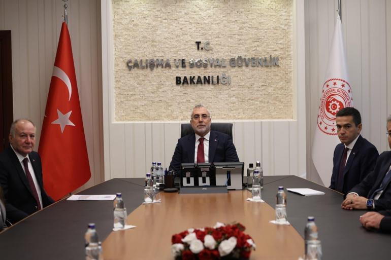 SON DAKİKA... Milyonların beklediği ilk toplantı sona erdi Asgari ücret maratonu başladı