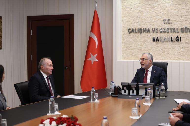 SON DAKİKA... Milyonların beklediği ilk toplantı sona erdi Asgari ücret maratonu başladı