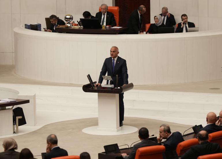 Turizmde küresel liderliğe yürüyoruz 64 milyar dolar hedefini yakalayacağız