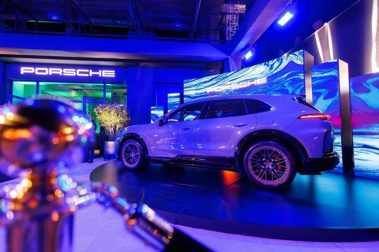 Yeni Cayenne Electric Istanbul Studioda tanıtıldı