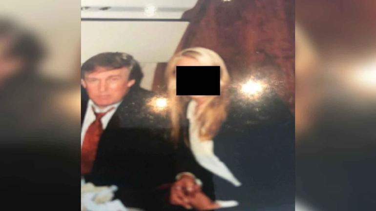 Trump da kadrajda: Eski fotoğraflar, yeni tartışma: Epstein kareleri ABD’de fırtına kopardı
