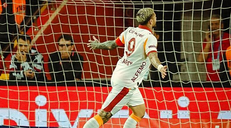 Mauro Icardi, Gheorghe Hagi’yi yakaladı