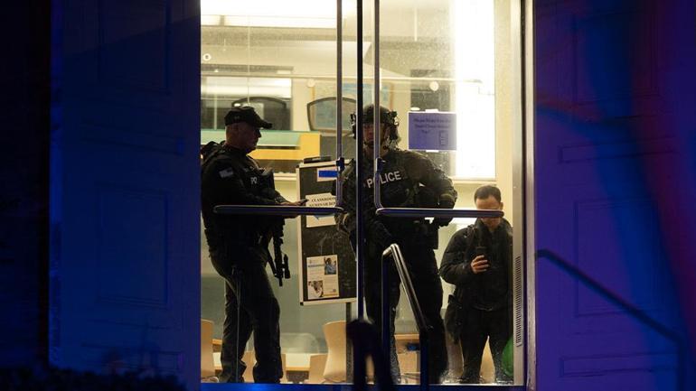 ABDde kanlı saldırı Brown Üniversitesinde silah sesleri: 2 ölü, 9 yaralı