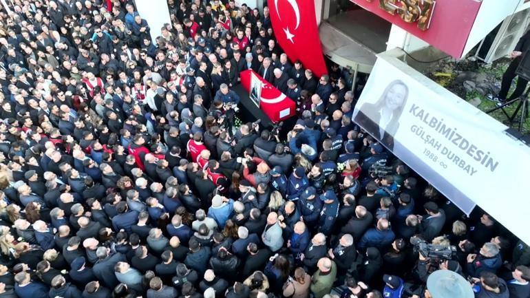 Şehzadeler Belediye Başkanı Gülşah Durbaya veda Özgür Özel gözyaşlarını tutamadı
