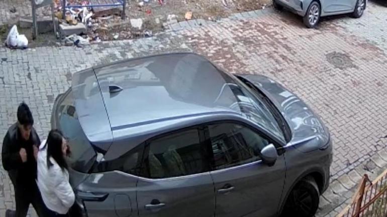  Silah çekip eşini darbetti