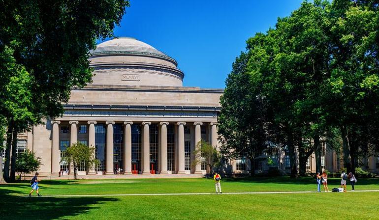ABDde şok MITyi sarsan cinayet... Nükleer bilimci profesör, evinde vurularak öldürüldü