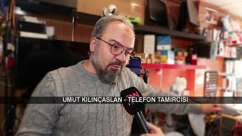 Telefon bataryası tamircinin yüzüne patladı