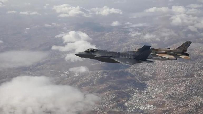 Erhan Afyoncu: Dünya, savaş hazırlığı dönemine geçti