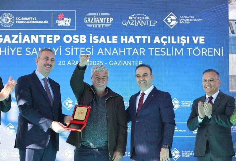 Gaziantep İslahiye’de 80 iş yeri, depremzede hak sahiplerine teslim edildi Bakan Kacır: Depremzede vatandaşlarımız her daim önceliğimiz oldu