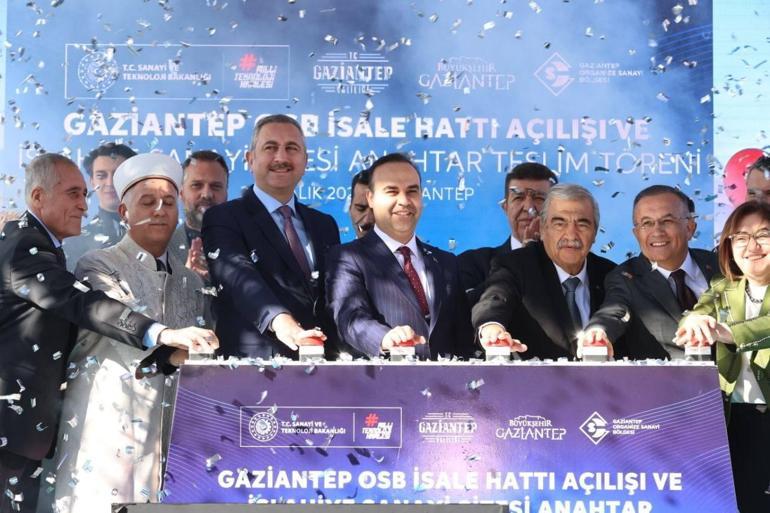 Gaziantep İslahiye’de 80 iş yeri, depremzede hak sahiplerine teslim edildi Bakan Kacır: Depremzede vatandaşlarımız her daim önceliğimiz oldu