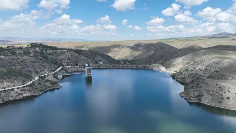 Ankarada susuzluk alarmı | Barajların dibindeki su musluklara mı gelecek