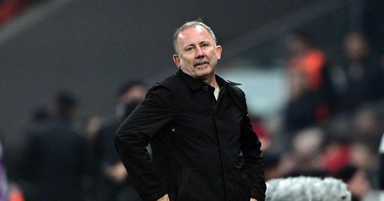 Beşiktaşta yedek kulübesi sınıfta kaldı