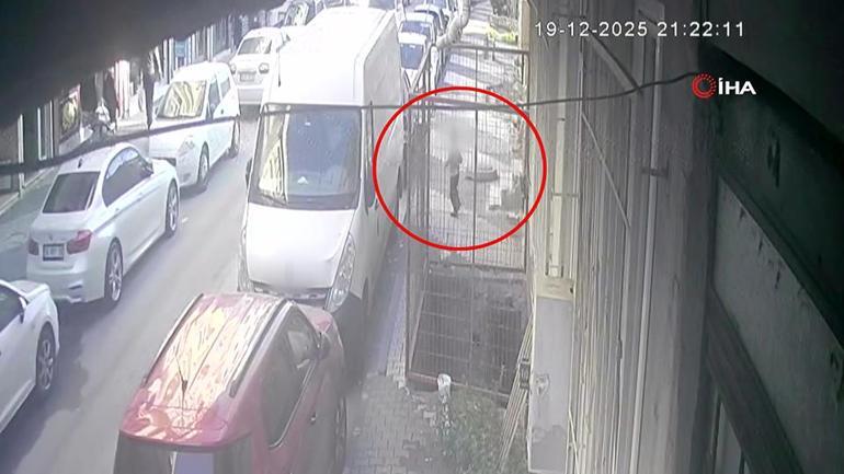 3 yaşındaki çocuk yola fırladı aracın altında kaldı