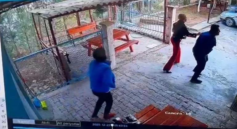  12 yaşındaki öğrenci, okul müdürünü tüfekle vurdu