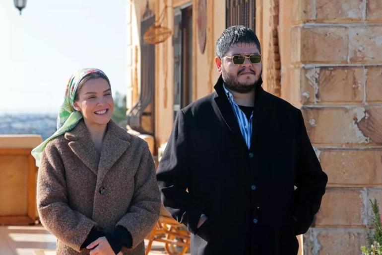 UZAK ŞEHİR 44. BÖLÜM FRAGMANI İZLE Kanal D Ozan Akbaba ve Sinem Ünsallı Uzak Şehir 44. fragmanı ekranı