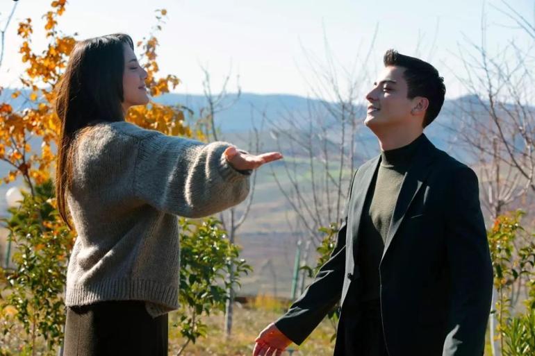 UZAK ŞEHİR 44. BÖLÜM FRAGMANI İZLE Kanal D Ozan Akbaba ve Sinem Ünsallı Uzak Şehir 44. fragmanı ekranı