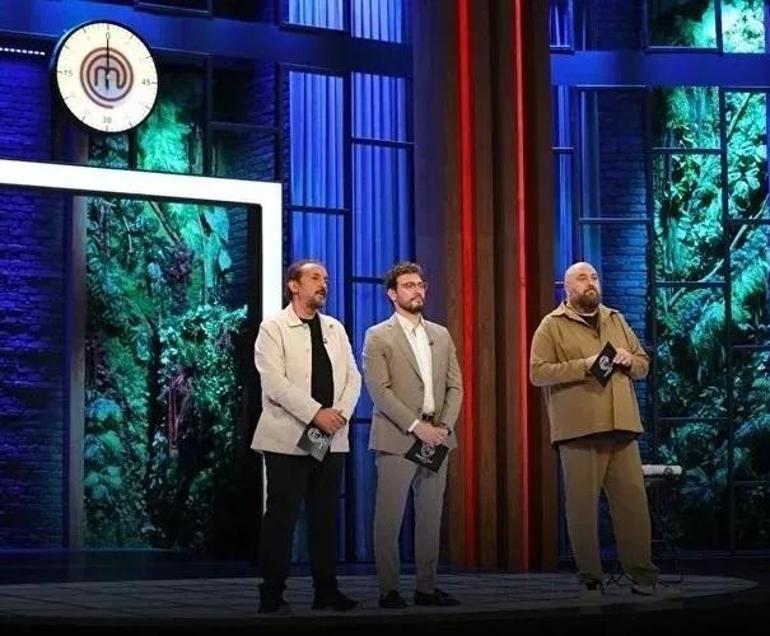 MASTERCHEFTE 3. ALTIN ÖNLÜĞÜ KAZANAN İSİM 24 ARALIK 2025 | MasterChef All Star Altın Kupada altın önlüğü kim kazandı, dokunulmazlığı hangi takım kazandı