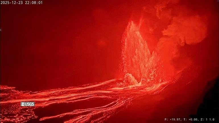 Kilauea durmuyor 1 yılda 39uncu patlama: Metrelerce lav püskürttü