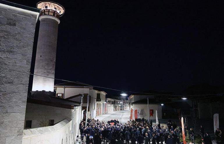 Cumhurbaşkanı Erdoğan Hatayda tarihi Meclis binası, Kurtuluş Caddesi ve Habib-i Neccar Camisini ziyaret etti