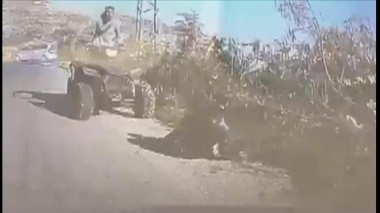 Namaz kılan Filistinliyi ezmişti İsrail askerinin cezası belli oldu: 5 gün ev hapsi…