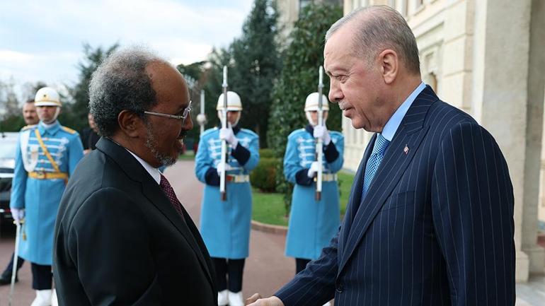 Dolmabahçede kritik zirve: Cumhurbaşkanı Erdoğan, Somali Cumhurbaşkanı Mahmud görüşmesi başladı