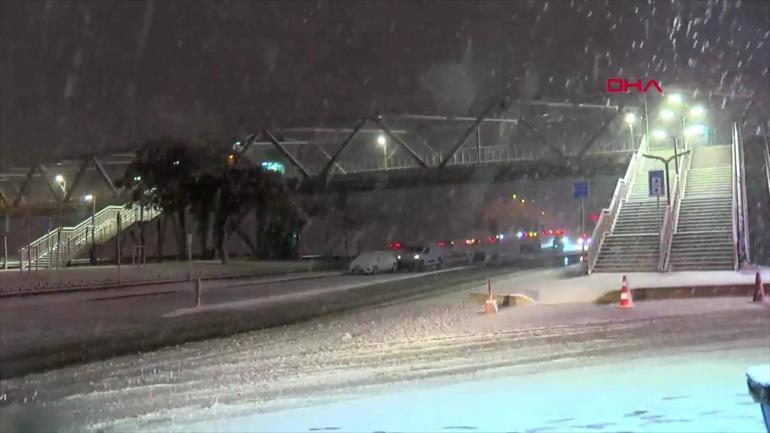 Vali Davut Gül CNN TÜRKe açıkladı: İstanbulda okullar tatil edilecek mi