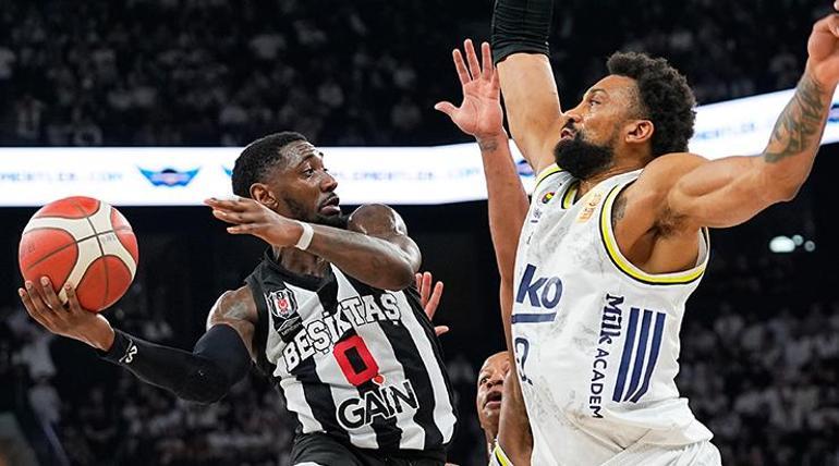 Potadaki derbide Fenerbahçe, Beşiktaş’ı deplasmanda geçti