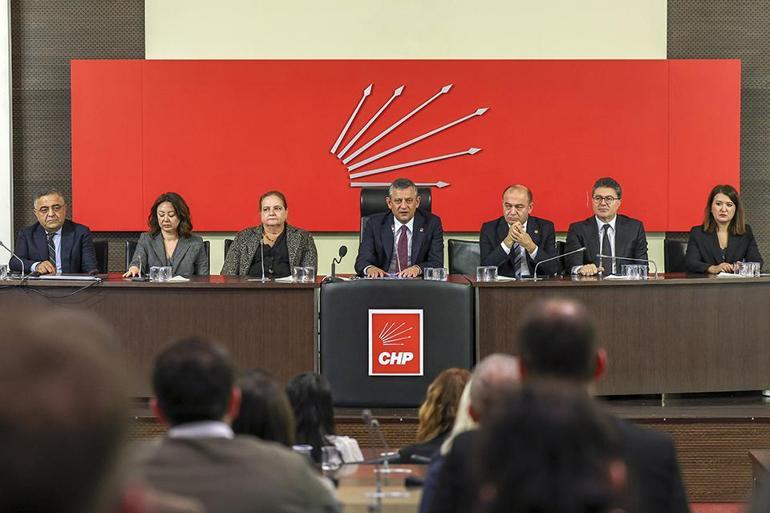 CHPde toplantı trafiği