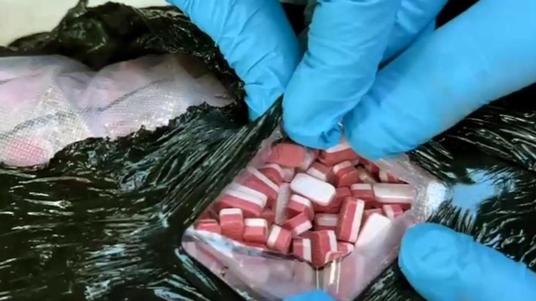 “Babamı ziyarete gidiyordum” dedi, aracı zehir deposu çıktı