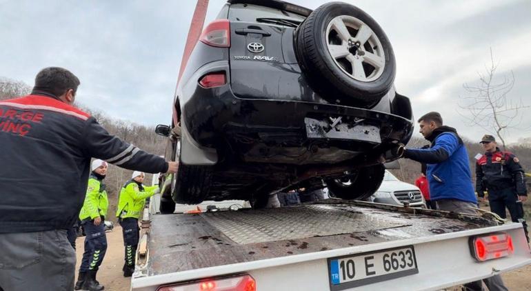 Cenazesi gölette bulunan Elif Kumalın aracında dikkat çeken detaylar