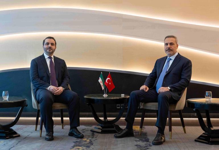 Dışişleri Bakanı Hakan Fidan Pariste: Suriyeli mevkidaşı Şeybani ile görüştü