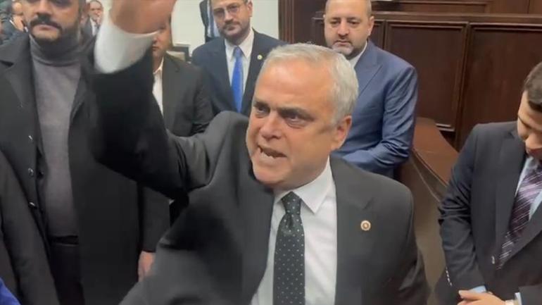 CHPden istifa eden Mersin Milletvekili Hasan Ufuk Çakır, AK Partiye geçti