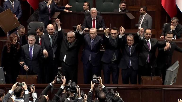 CHPden istifa eden Mersin Milletvekili Hasan Ufuk Çakır, AK Partiye geçti