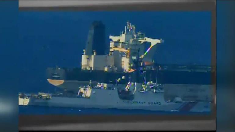 ABD helikopterlerle baskın yaptı: Rusyaya ait tankere böyle el koydu