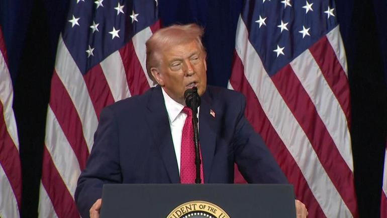 Fransa Cumhurbaşkanı Macron: ABD, müttefiklerinden uzaklaşıyor