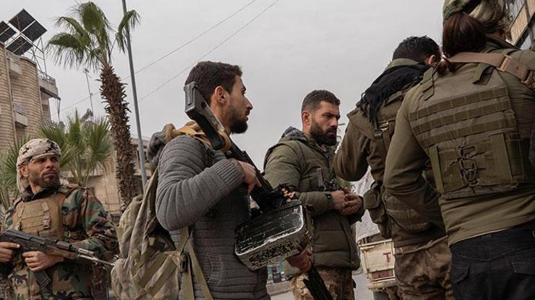 Son mahalle de kurtarıldı Suriye Ordusu: Halep YPGden temizlendi