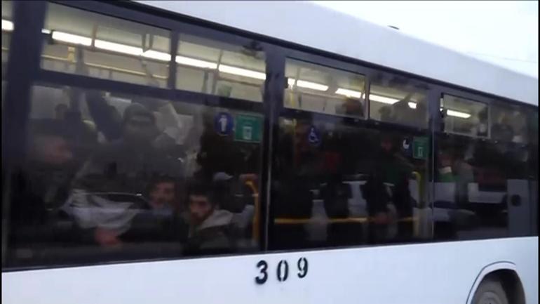 O anlar CNN TÜRKte: YPGliler otobüslerle kentten çıkarıldı