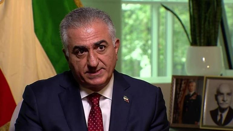47 YILDIR TAHTI BEKLİYOR İranda protestolar alevlendi: Sürgündeki Rıza Pehleviden işgal edin çağrısı