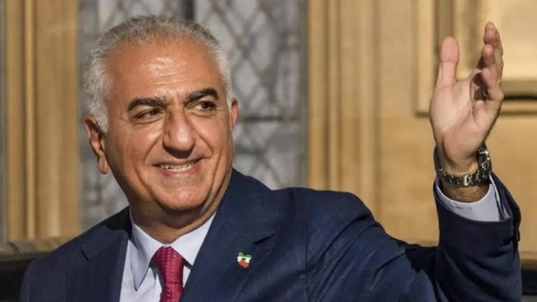 47 YILDIR TAHTI BEKLİYOR İranda protestolar alevlendi: Sürgündeki Rıza Pehleviden işgal edin çağrısı