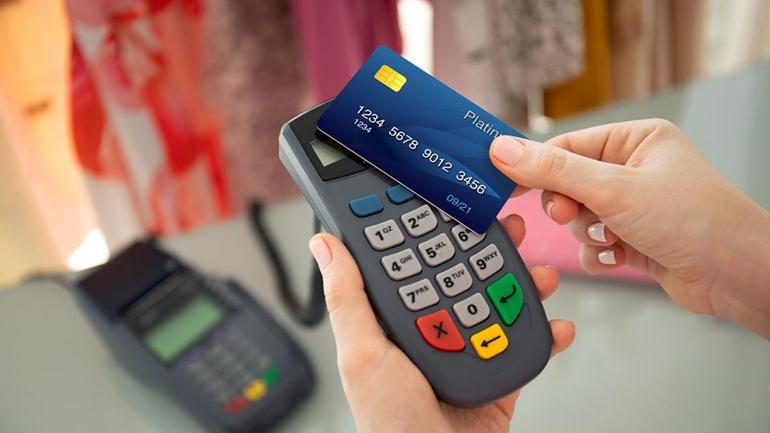 Kredi kartı kullanırken, aidata dikkat Bankadan talep etmek gerekiyor