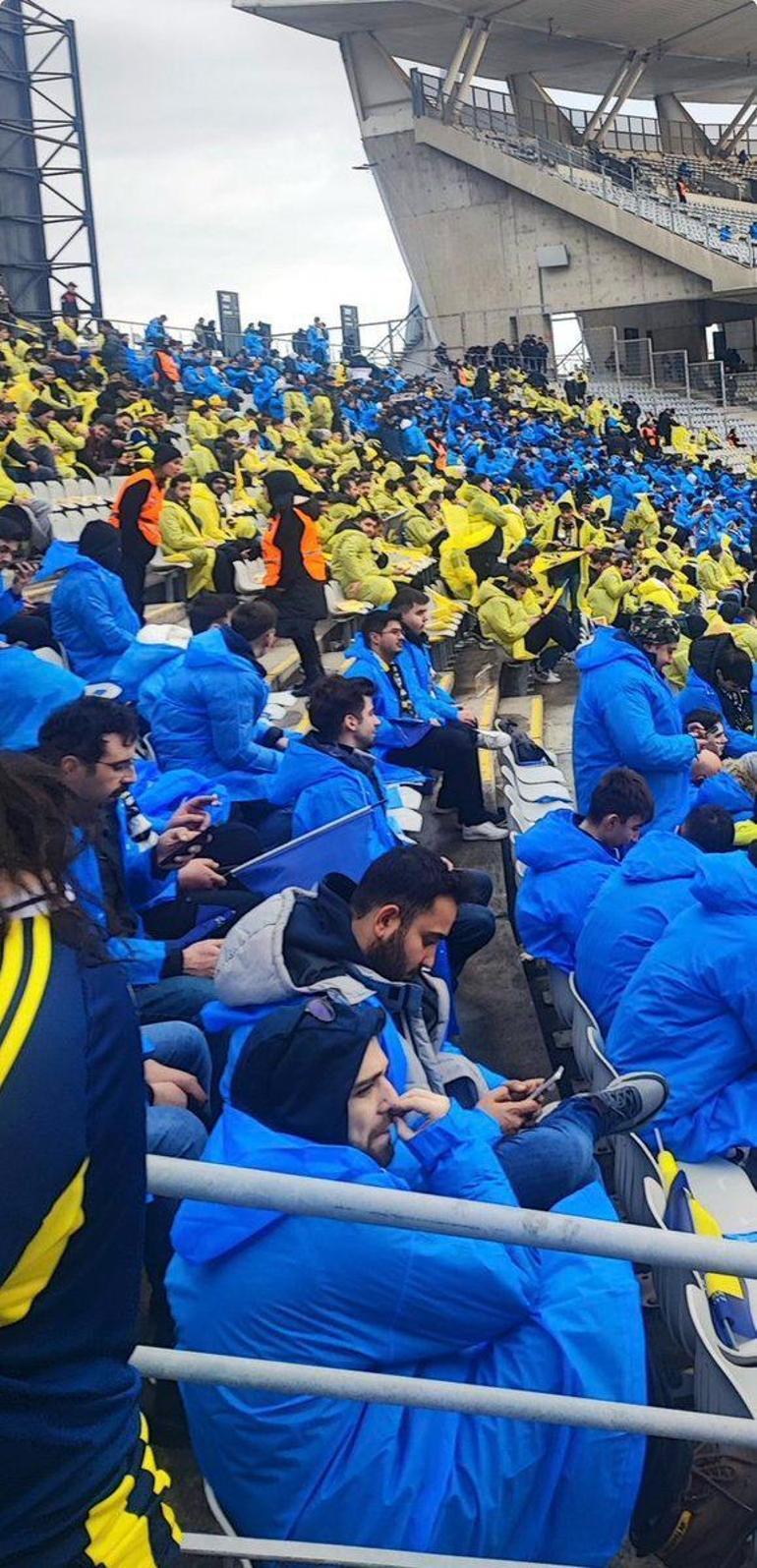 FENERİUM YAĞMURLUK SATIŞA ÇIKTI MI: Fenerbahçe yağmurluk ne kadar Nereden satın alınır