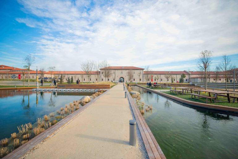 Bakan Ersoy rekor rakamı verdi: Rami Kütüphanesini 7.7 milyon kişi ziyaret etti