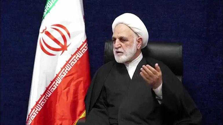 İranda toplu cenaze töreni