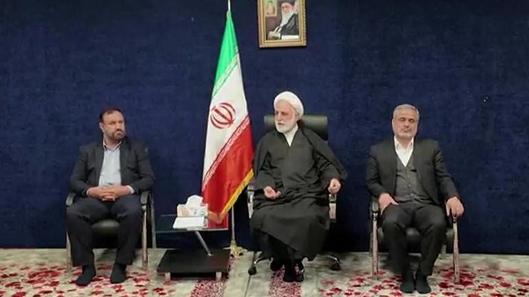 İranda toplu cenaze töreni