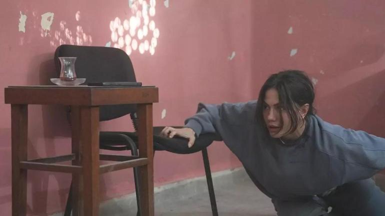 EŞREF RÜYA 28. BÖLÜM İZLE FULL HD TEK PARÇA | Kanal D Çağatay Ulusoy ve Demet Özdemir’li Eşref Rüya 28. bölüm izleme ekranı