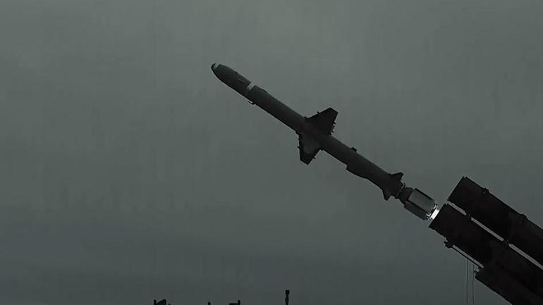  2 bin kilometre füze geliştirme programı sürüyor